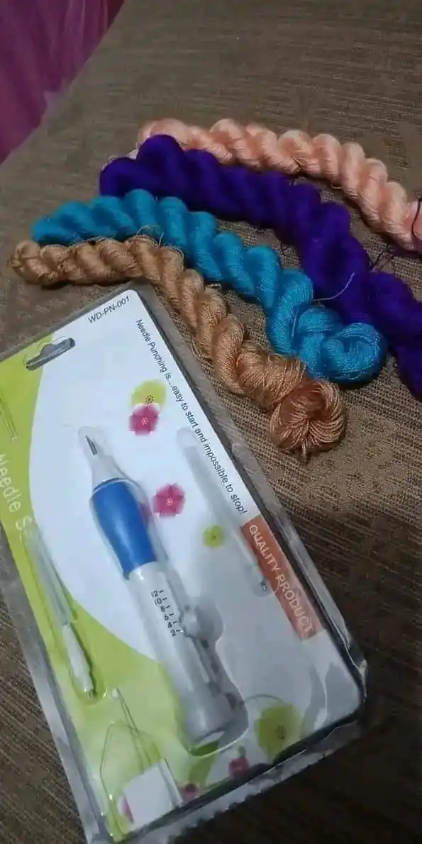 Embroidery punch neddle